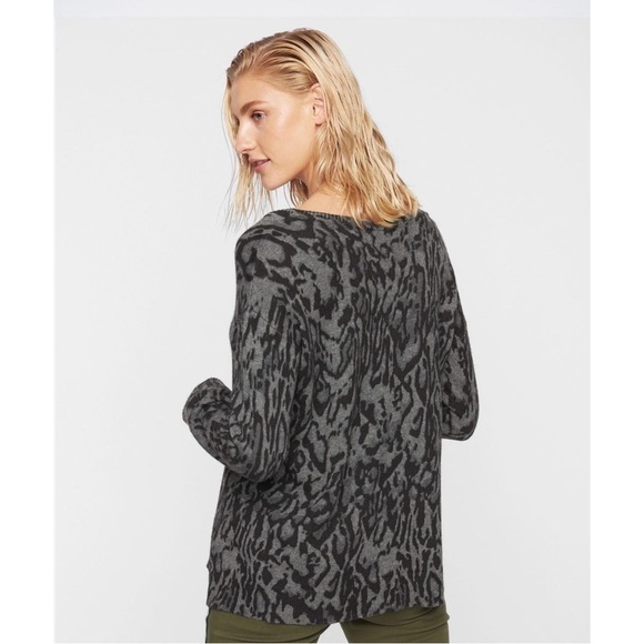 PAM & GELA Juicy Couture V Neck Cashmere Wool Sweater Size Small Black Leopard - Picture 4 of 15